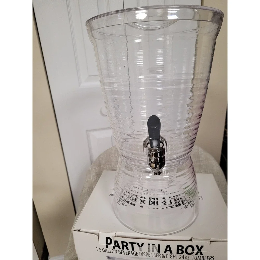 CreativeWare party box